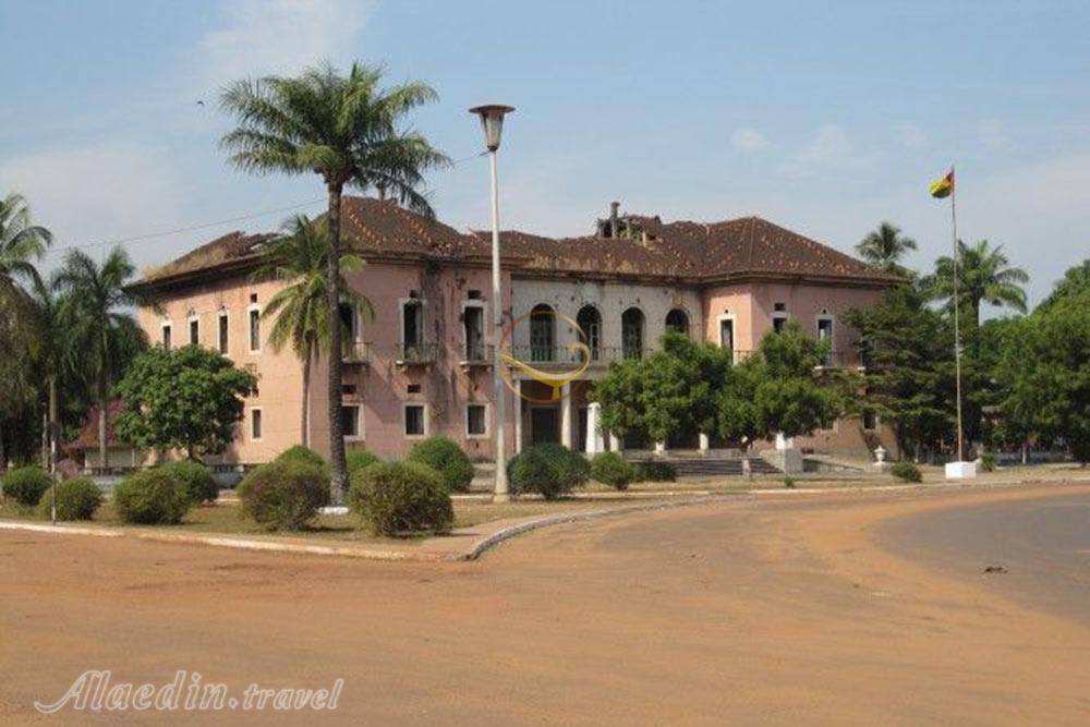 کاخ ریاست جمهوری در بیسائو - گینه بیسائو | علاءالدین تراول