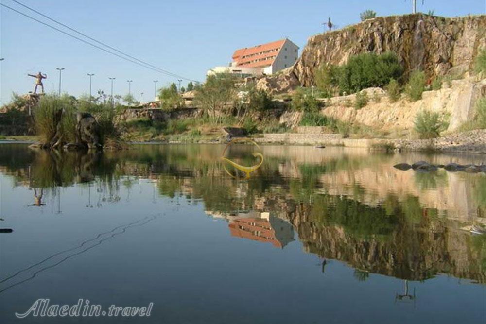 گردشگاه تپه چغا (بام بروجرد) بروجرد | علاءالدین تراول