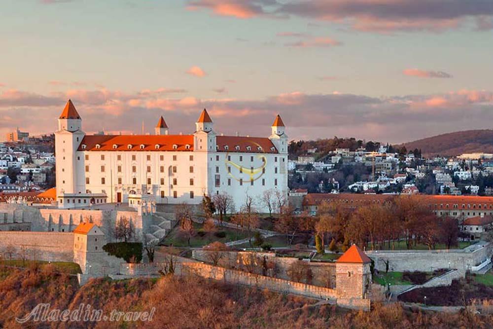 قلعه براتیسلاوا | علاءالدین تراول