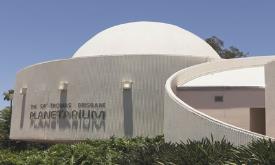 آسمان‌نمای سر توماس بریزبن - استرالیا