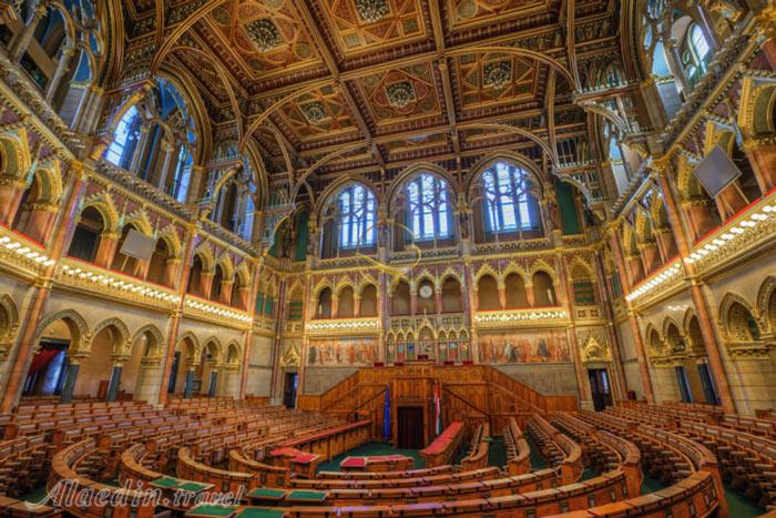 ساختمان پارلمان مجارستان در بوداپست