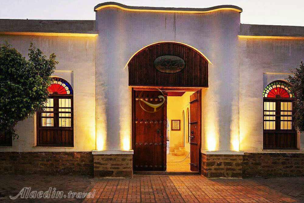 مدرسه سعادت در بوشهر | علاءالدین تراول