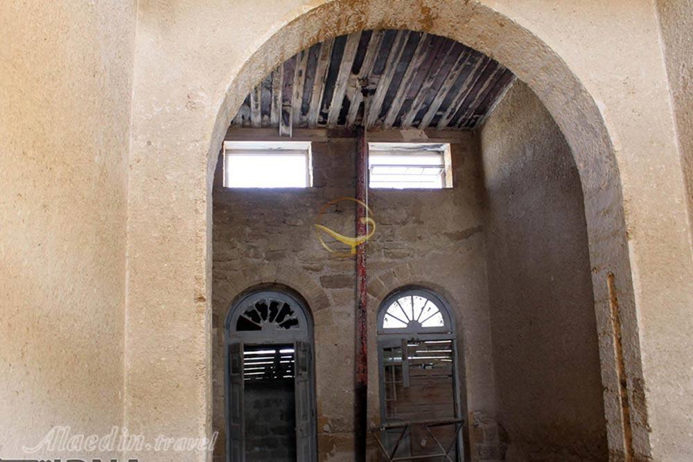 ساختمان قدیم پست (تلگرافخانه انگلیسی ها) چابهار | علاءالدین تراول