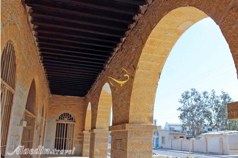 ساختمان قدیم پست (تلگرافخانه انگلیسی ها) چابهار | علاءالدین تراول