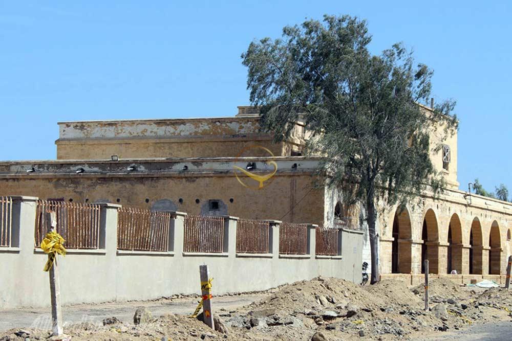 ساختمان قدیم پست (تلگرافخانه انگلیسی ها) چابهار | علاءالدین تراول