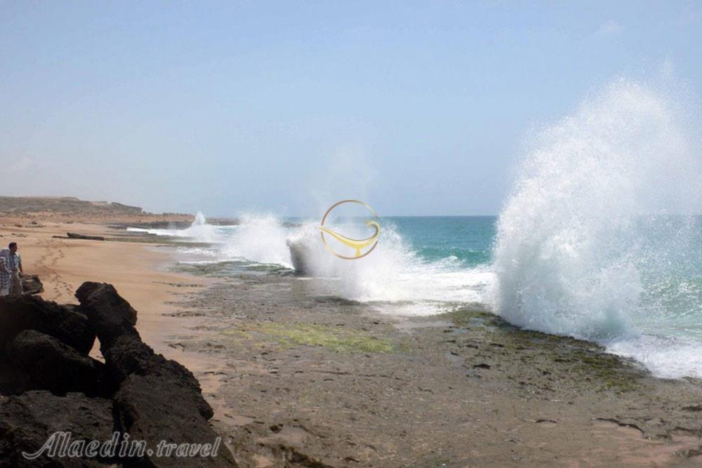 ساحل صخره ای (دریا بزرگ) در چابهار | علاءالدین تراول