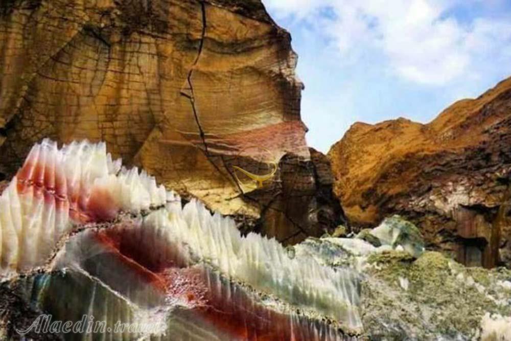 گنبد نمکی جاشک | علاءالدین تراول