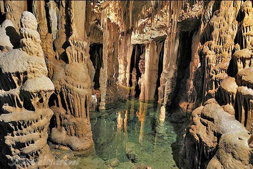 غار چال‌ نخجیر در دلیجان | علاءالدین تراول