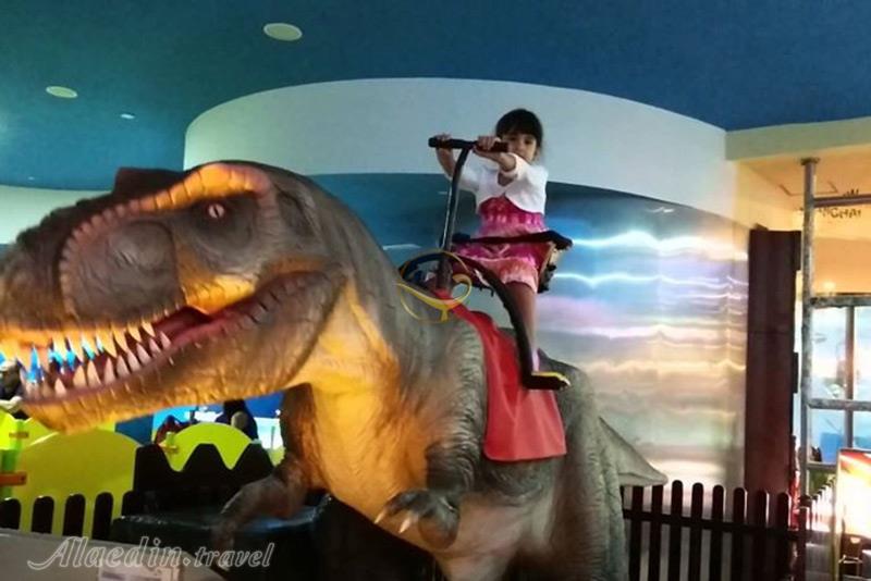 مرکز خرید امارات (امارات مال) دبی - امارات متحده عربی