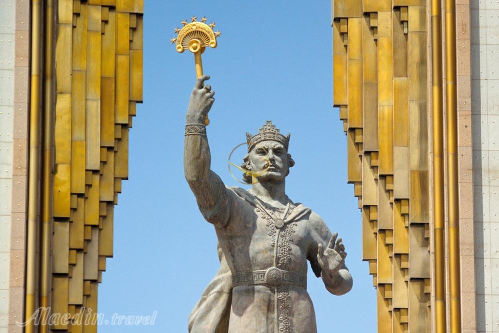 یادبود اسماعیل سامانی در دوشنبه - تاجیکستان | علاءالدین تراول