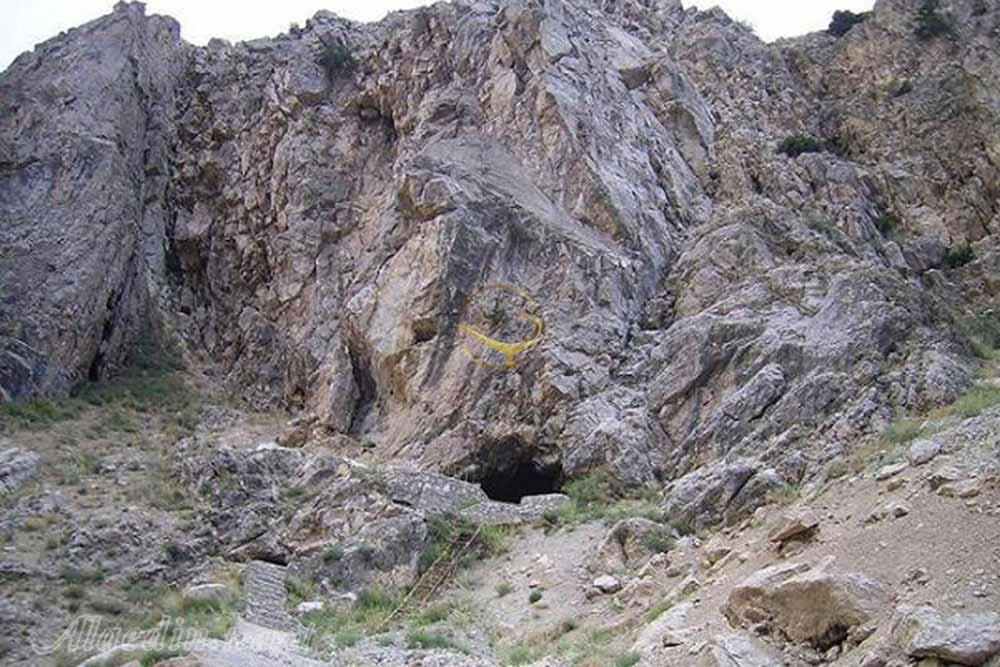 غار یخ‌ مراد گچسر | علاءالدین تراول