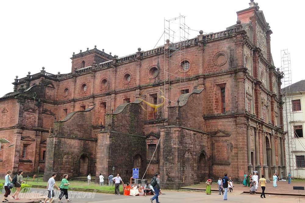 کلیسای بوم ژیزوس در گوا - هند | علاءالدین تراول