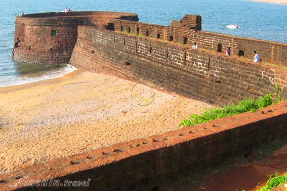 قلعه آگوادا در گوا - هند | علاءالدین تراول