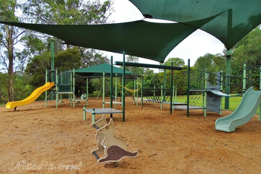 هینترلند گلد کوست | علاالدین تراول