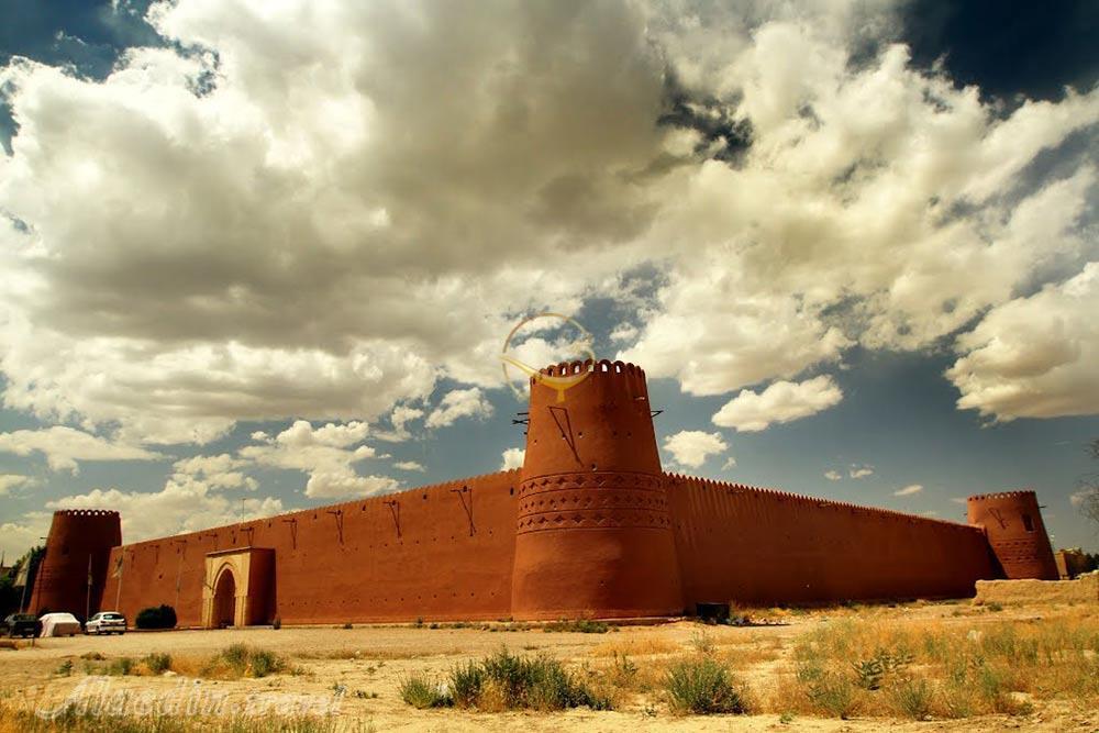 ارگ گوگد گلپایگان | علاءالدین تراول