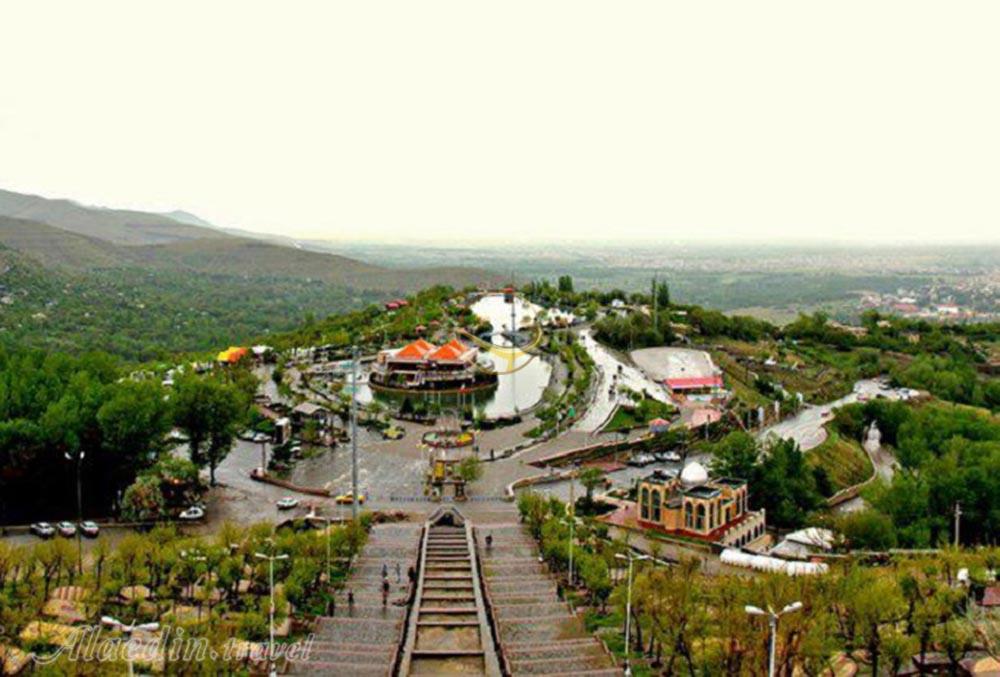 مجموعه تفریحی توریستی تپه عباس آباد در همدان | علاءالدین تراول