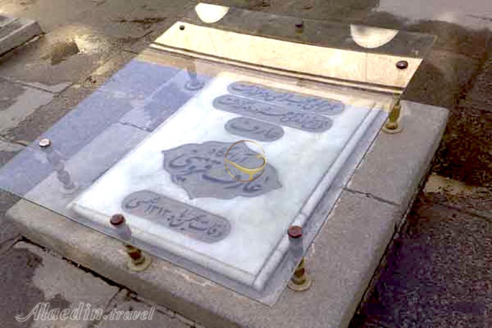 آرامگاه عارف قزوینی در همدان | علاءالدین تراول