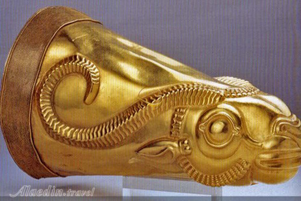 اشیا کشف شده از تپه هگمتانه همدان | علاءالدین تراول