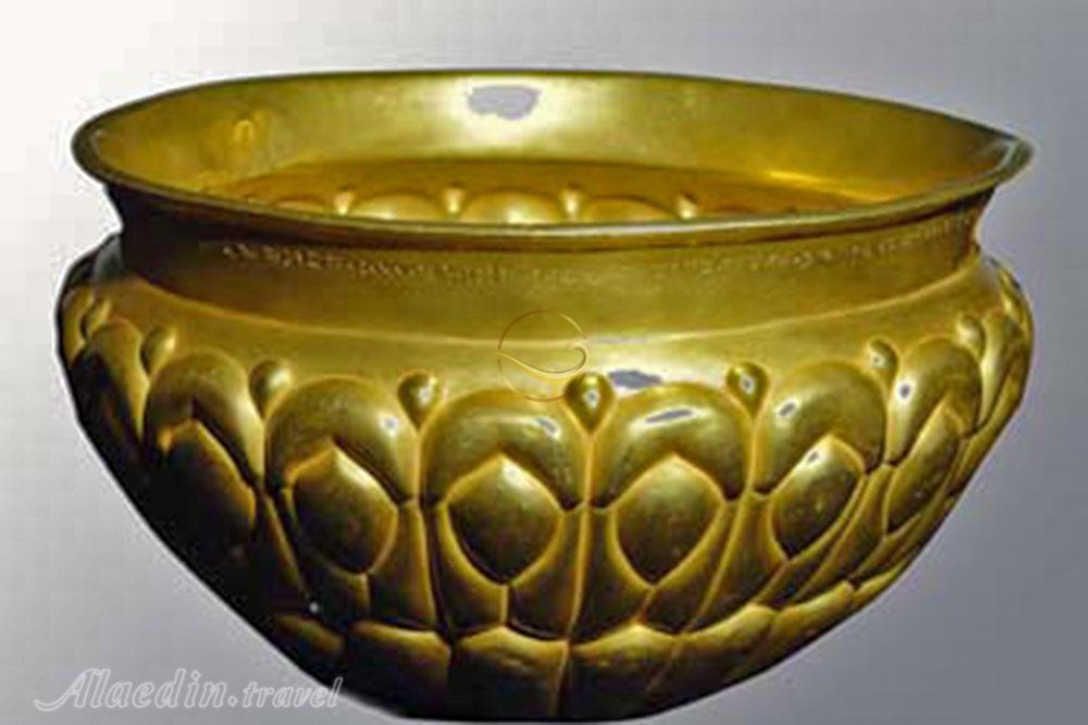 اشیا کشف شده از تپه هگمتانه همدان | علاءالدین تراول