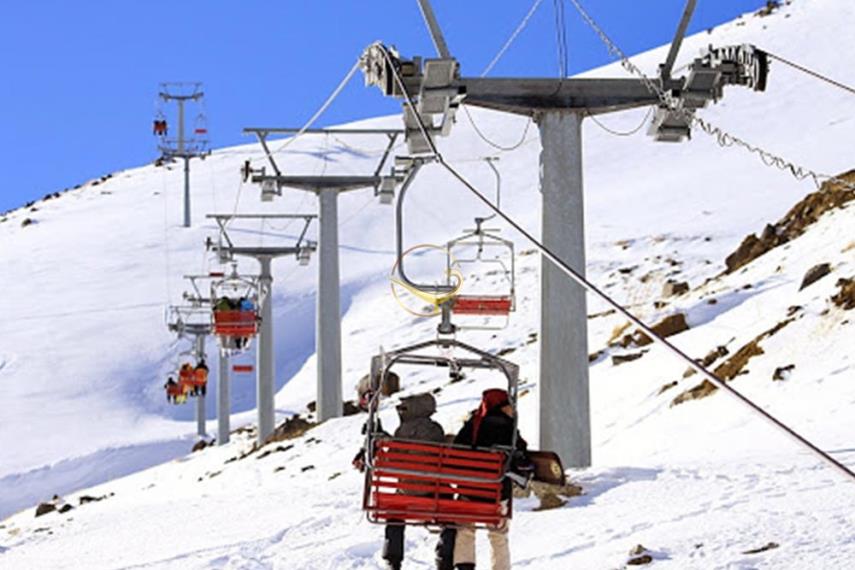 پیست اسکی تاریک دره همدان