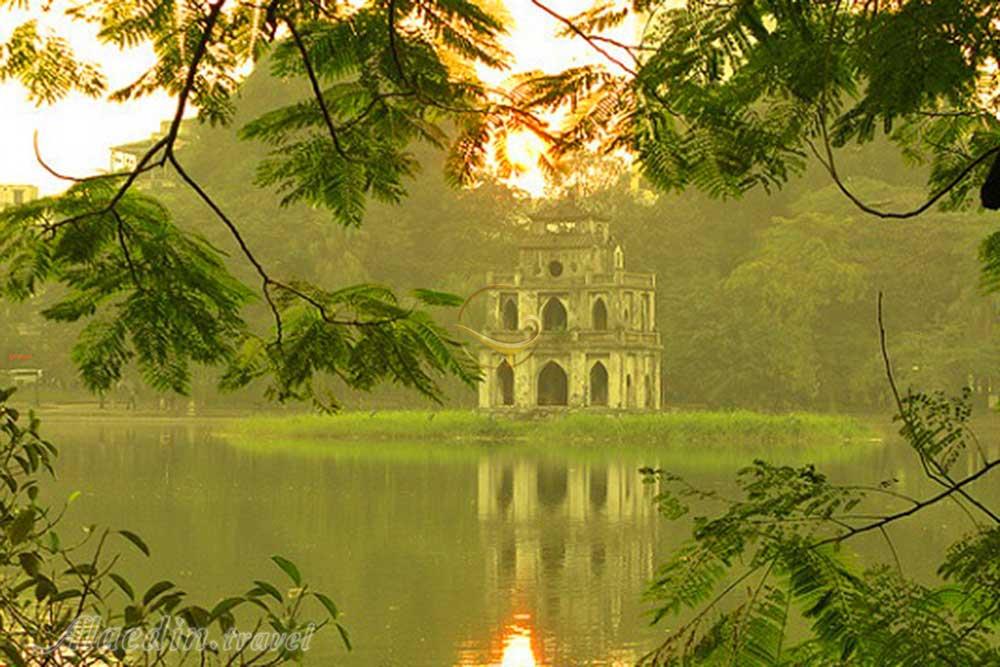 دریاچه هوان کیم در هانوی - ویتنام | علاءالدین تراول