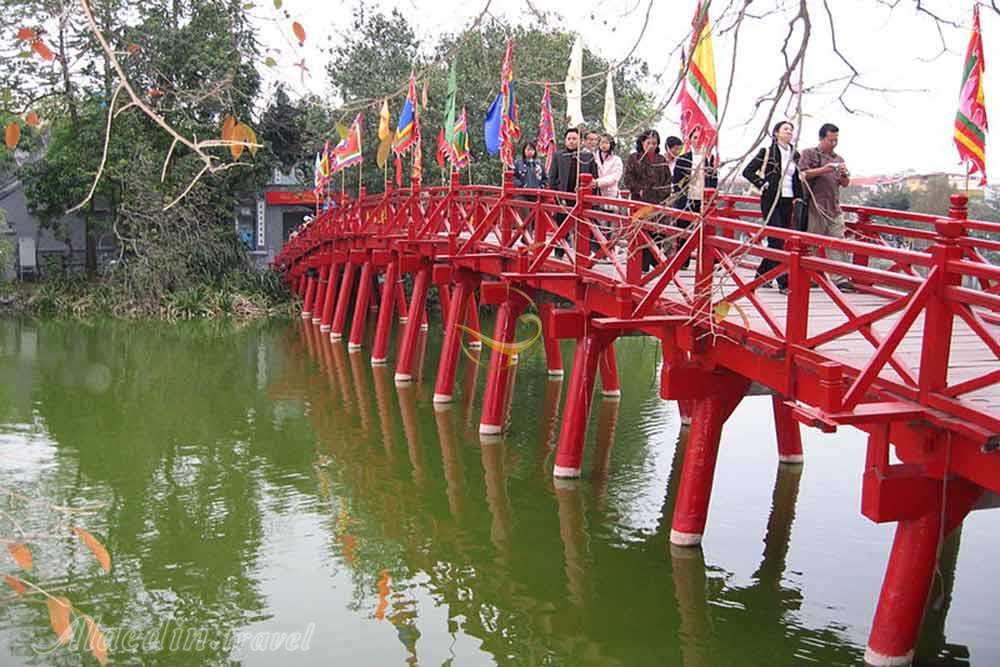 دریاچه هوان کیم در هانوی - ویتنام | علاءالدین تراول