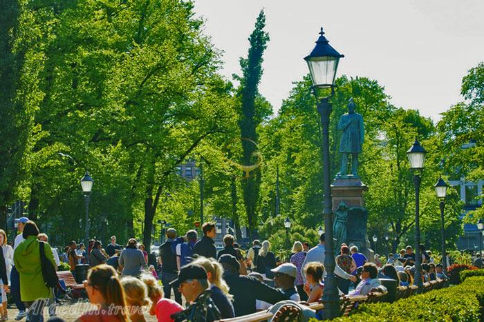 پارک اسپلانادی در هلسینکی - فنلاند | علاءالدین تراول