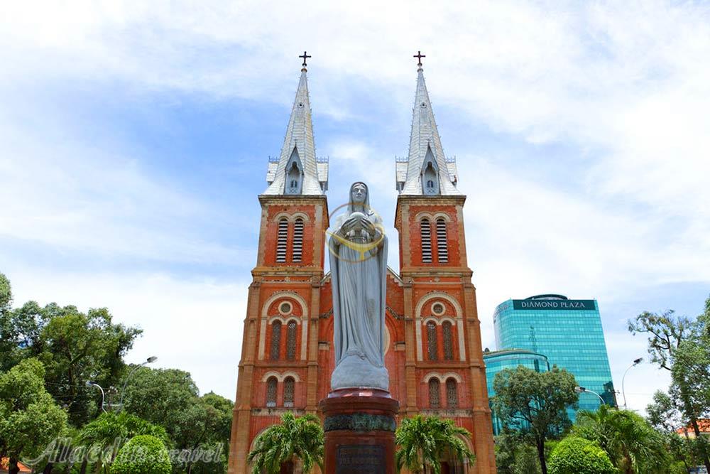 کلیسای نوتردام سایگون در هوشی مین - ویتنام | علاءالدین تراول