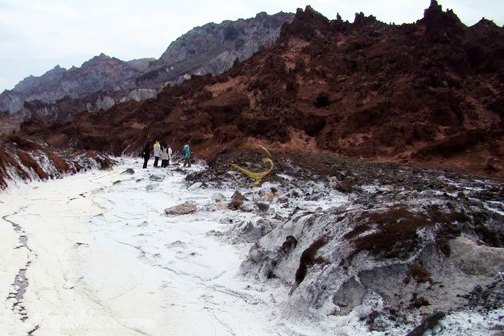 دشت نمک در جزیره هرمز | علاءالدین تراول