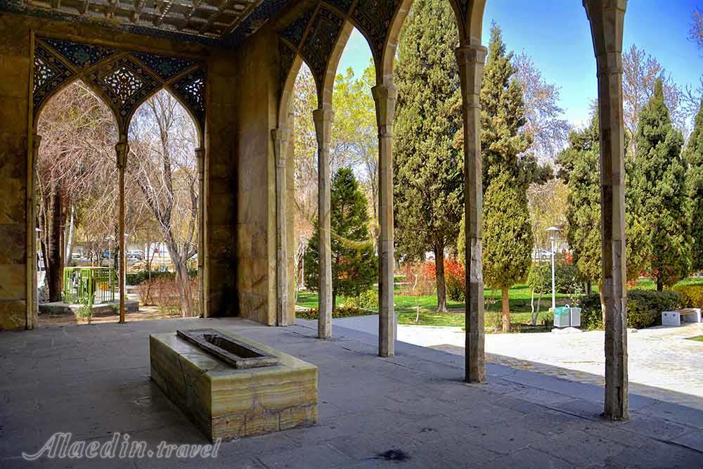 آرامگاه صائب در اصفهان | علاءالدین تراول