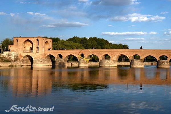 پل شهرستان (پل جی) در اصفهان