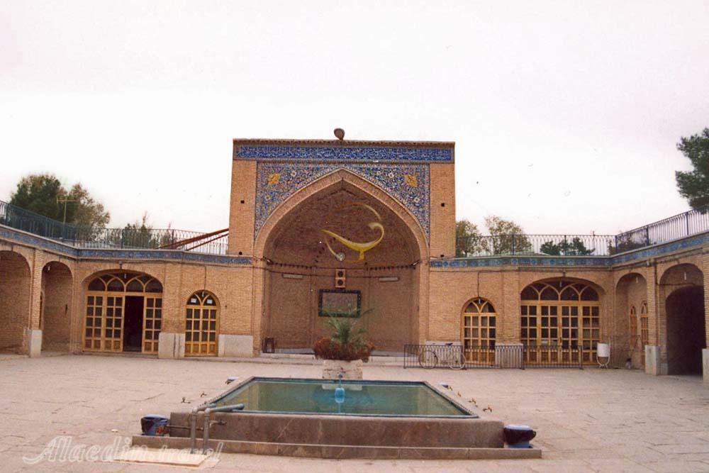 گورستان تخت فولاد اصفهان | علاءالدین تراول