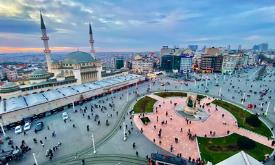 خیابان استقلال و میدان تکسیم استانبول - ترکیه