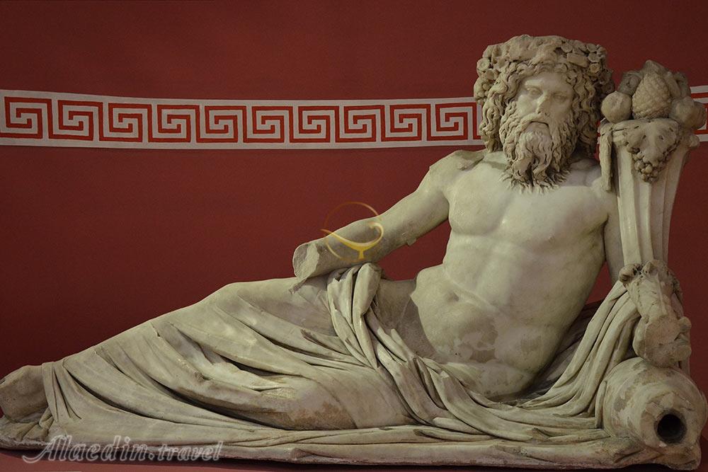 موزه نقاشی و مجسمه ازمیر در ترکیه | علاءالدین تراول