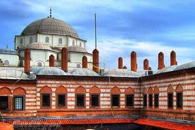 کاروانسرای قیزلار آغاسی در ازمیر - ترکیه