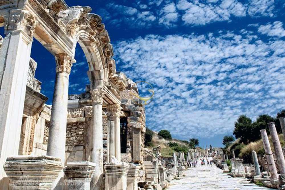 معبد آرتمیس در ازمیر - ترکیه | علاءالدین تراول