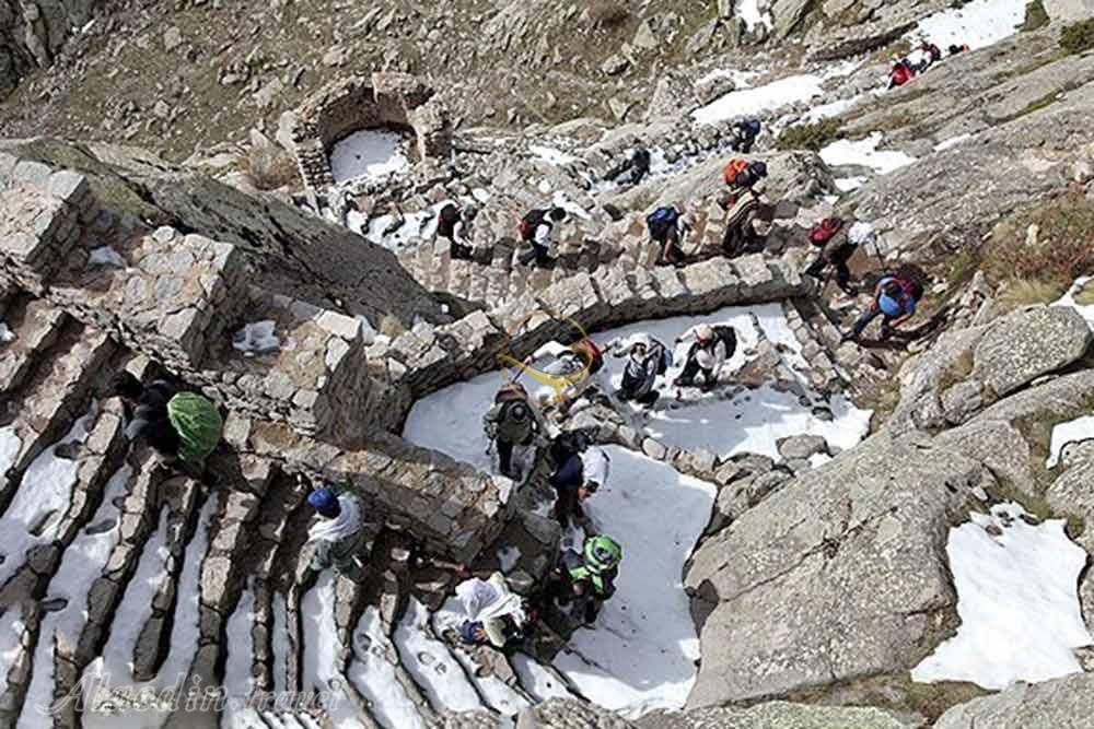 پله های قلعه بابک کلیبر | علاءالدین تراول