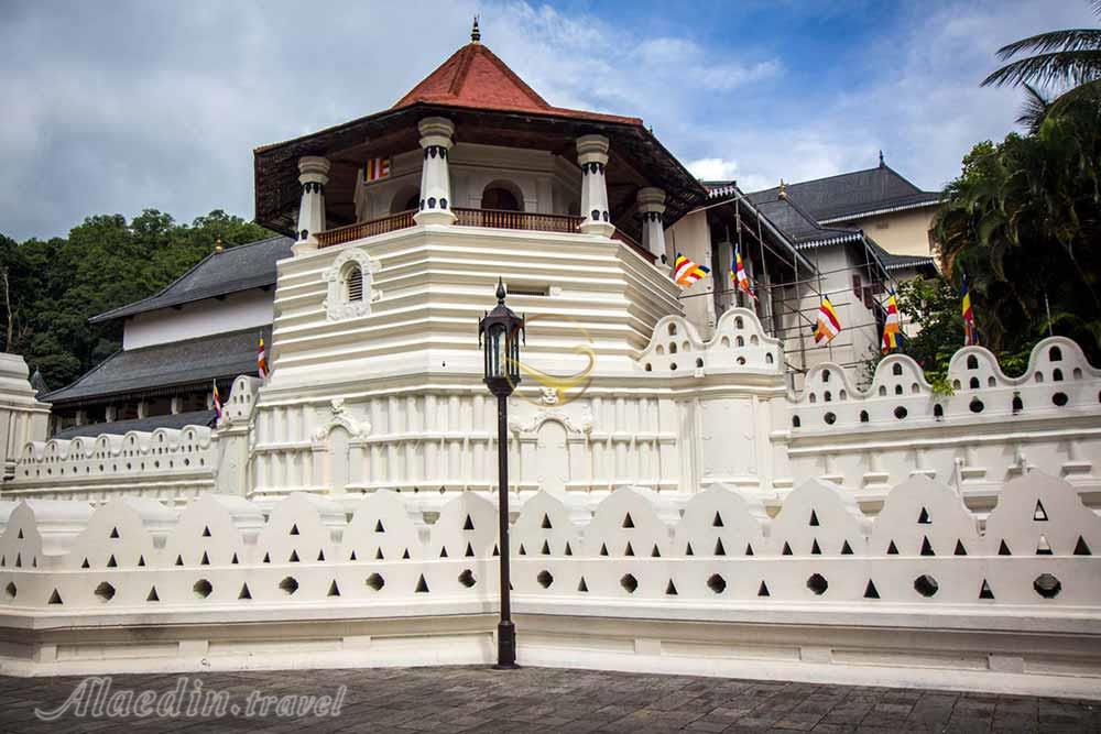 معبد دندان مقدس کندی | علاءالدین تراول