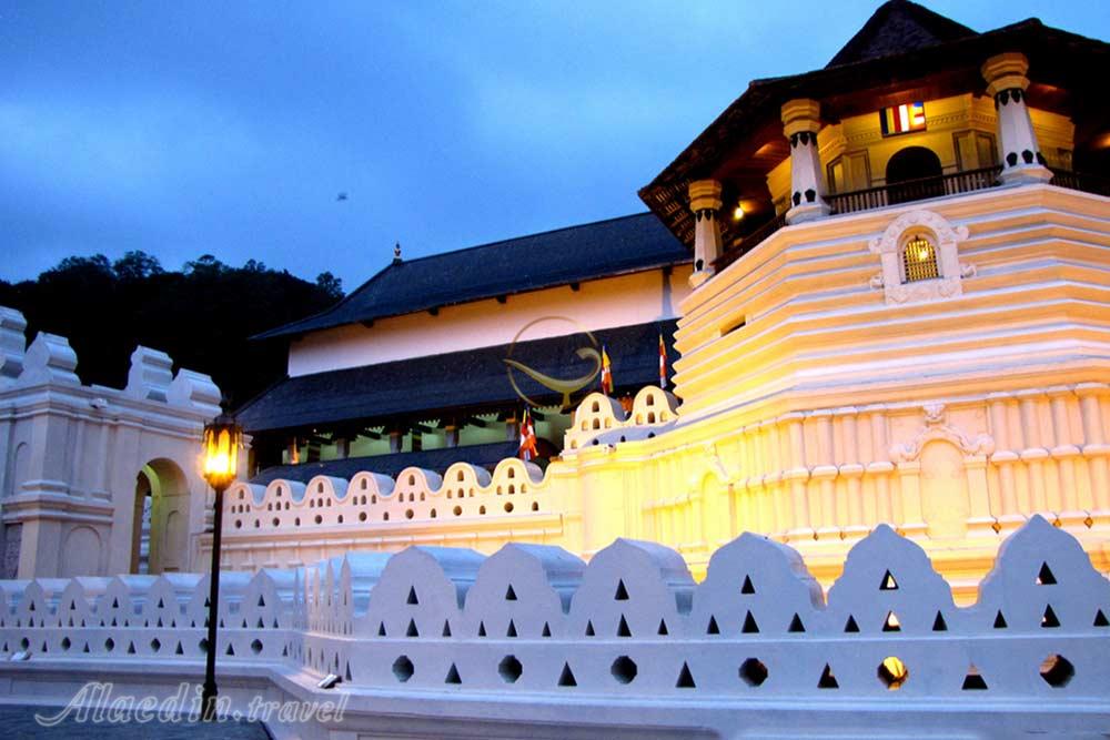 معبد دندان مقدس کندی | علاءالدین تراول