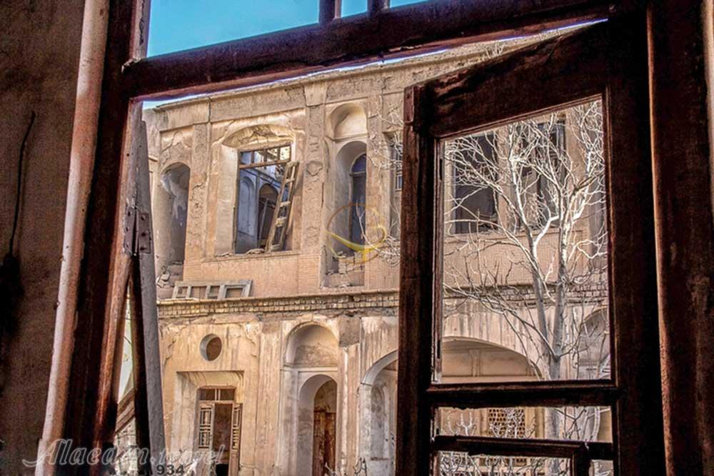 خانه حکیم باشی (ابوالفضل حکیم باشی) در کاشان | علاءالدین تراول