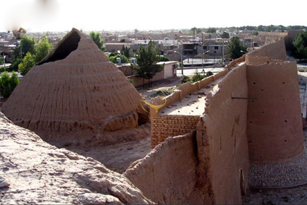 مجموعه قلعه جلالی و حصار سلجوقی در کاشان | علاءالدین تراول