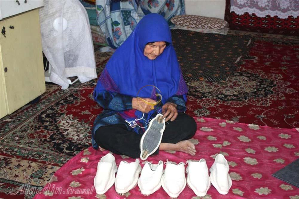 روستای نشلج در کاشان (مرکز گیوه بافی کشور) | علاءالدین تراول