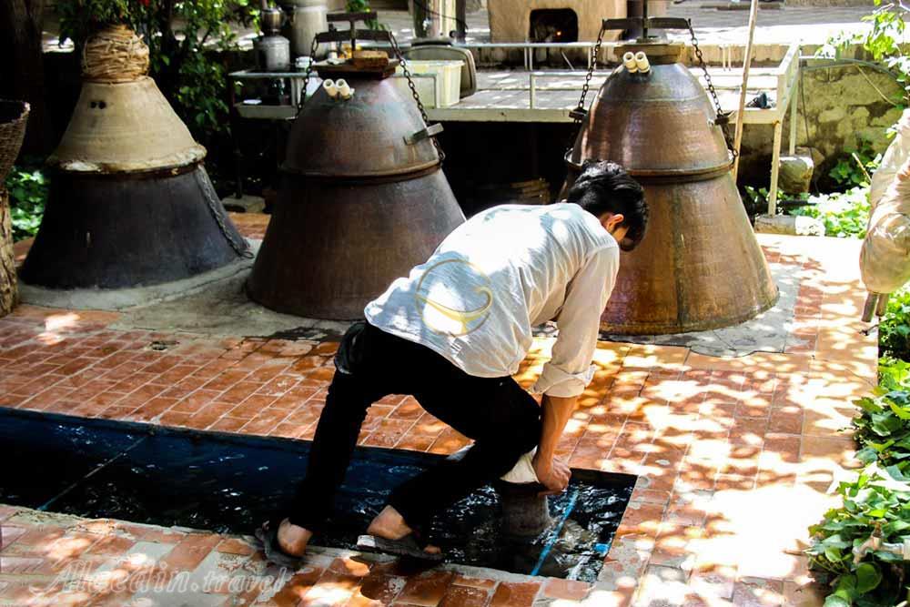 موزه گلاب قمصر در کاشان | علاءالدین تراول