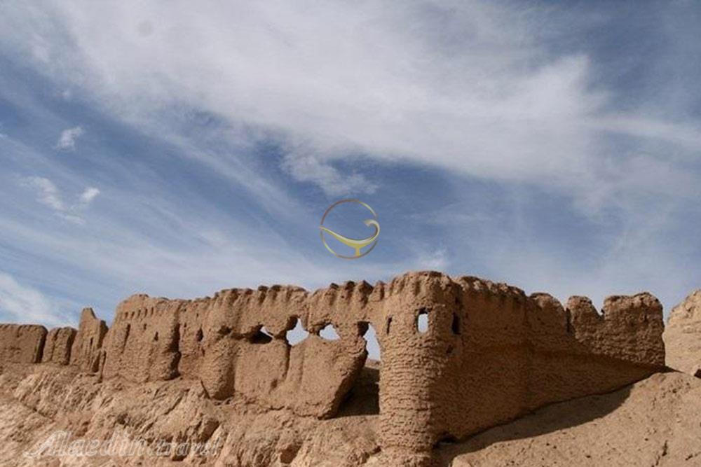 آتشکده آناهیتا (قلعه دختر) در کرمان | علاءالدین تراول