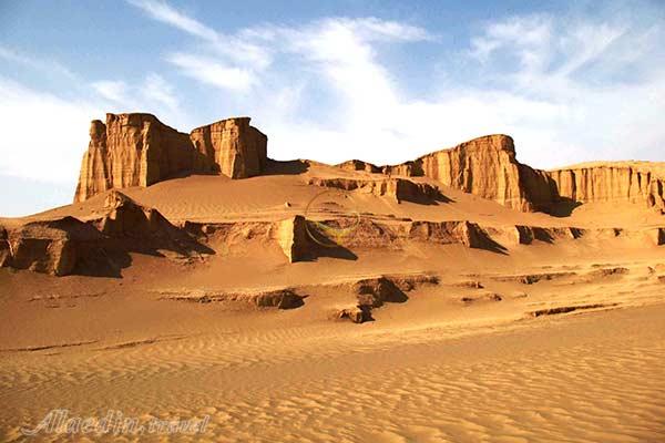 دشت گندم بریان (ریگ سوخته) در کرمان