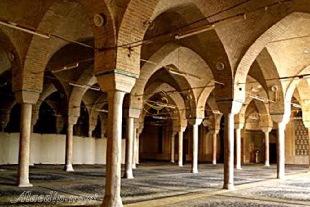 مسجد چهل ستون (حاج علی آقا) در کرمان | علاءالدین تراول