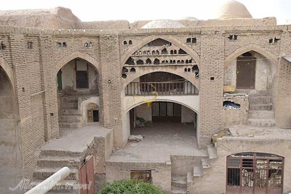 کاروانسرای هندوها در کرمان | علاءالدین تراول
