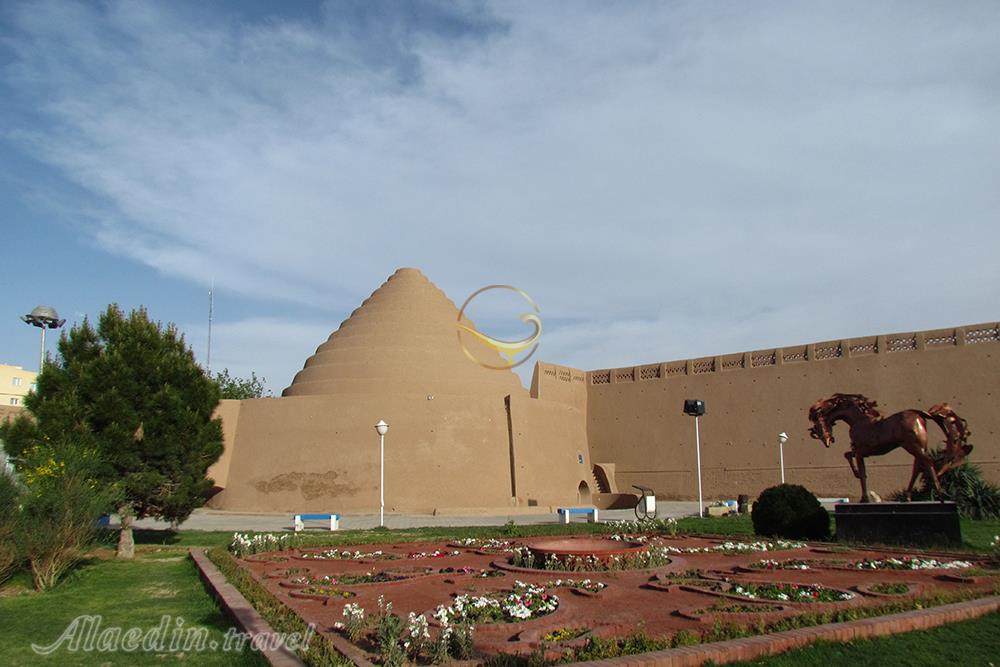 یخدان مویدی کرمان | علاءالدین تراول