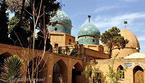 گنبد مشتاقیه (سه گنبد) کرمان