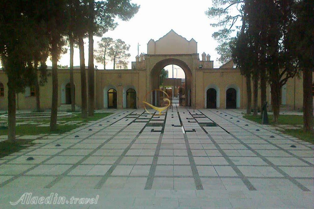 موزه هنرهای معاصر (موزه صنعتی) در کرمان | علاءالدین تراول